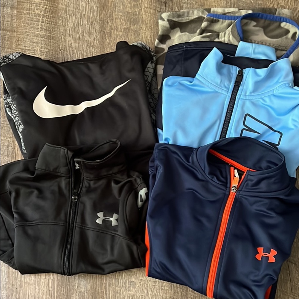 Boys Hoodie/Zip Lot